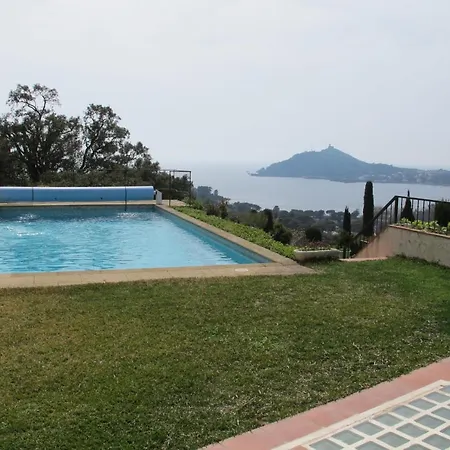 Willa 4 Chambres Vue Mer Et Piscine Dans Au Calme Sur Les Hauteur