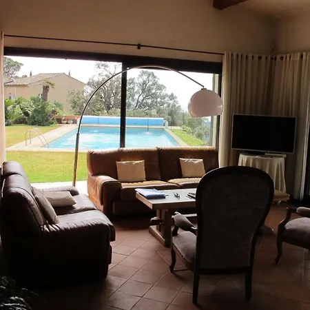 Villa 4 Chambres Vue Mer Et Piscine Dans Au Calme Sur Les Hauteur