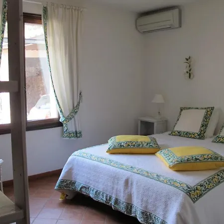 Villa 4 Chambres Vue Mer Et Piscine Dans Au Calme Sur Les Hauteur *